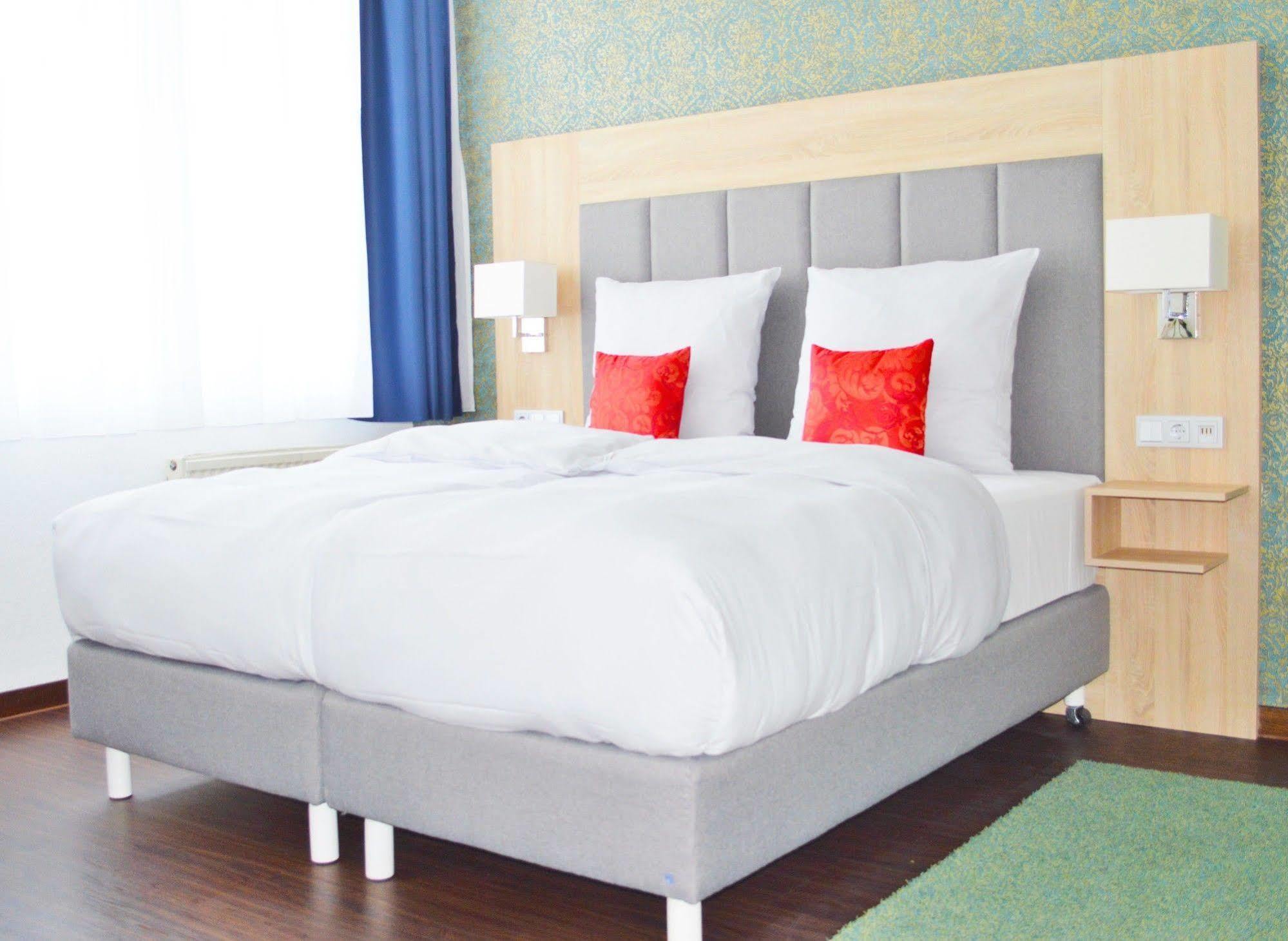 Pallas Hotel Darmstadt Bagian luar foto